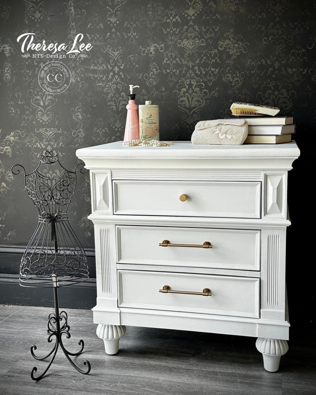 Dixie Belle Paint/ Elderflower Silk 16 OZ
