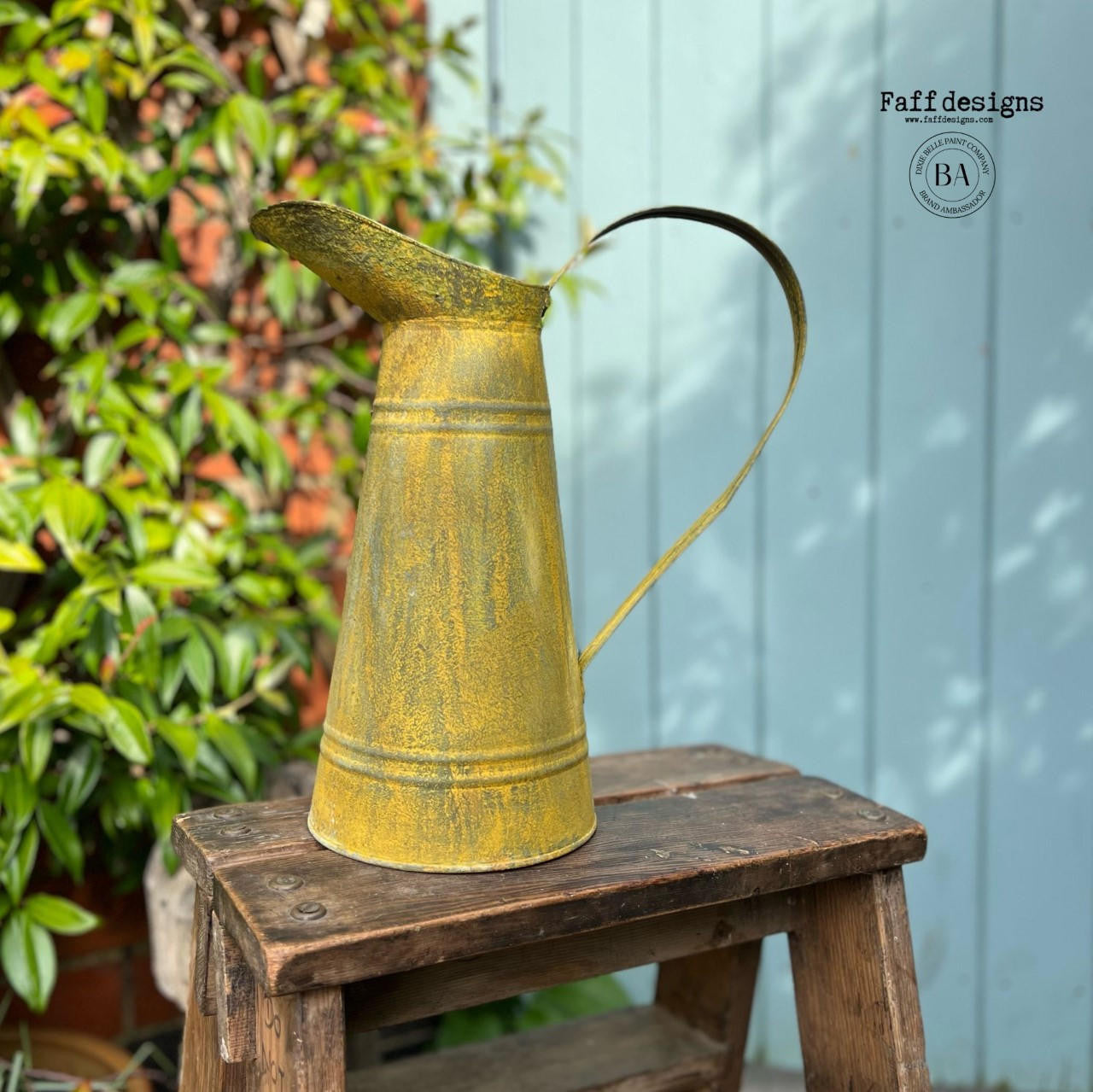 Patina Spray / Dixie Belle Chalk Mineral Paint