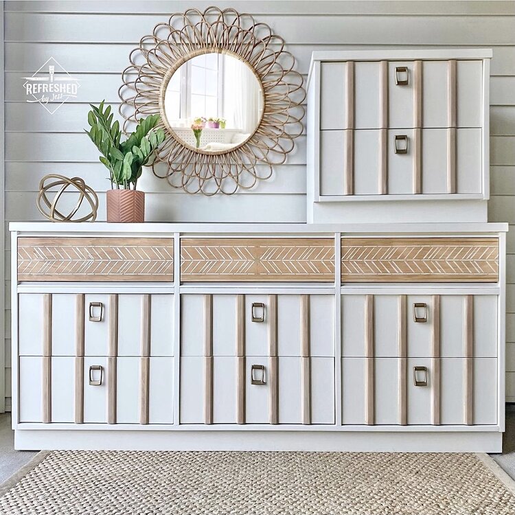 MELANGE ONE: Dime Box White