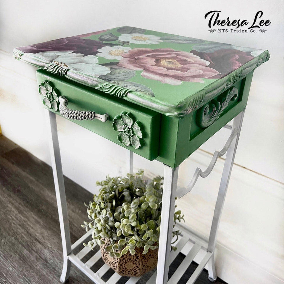 Chameleon Wax / Dixie Belle Chalk Mineral Paint