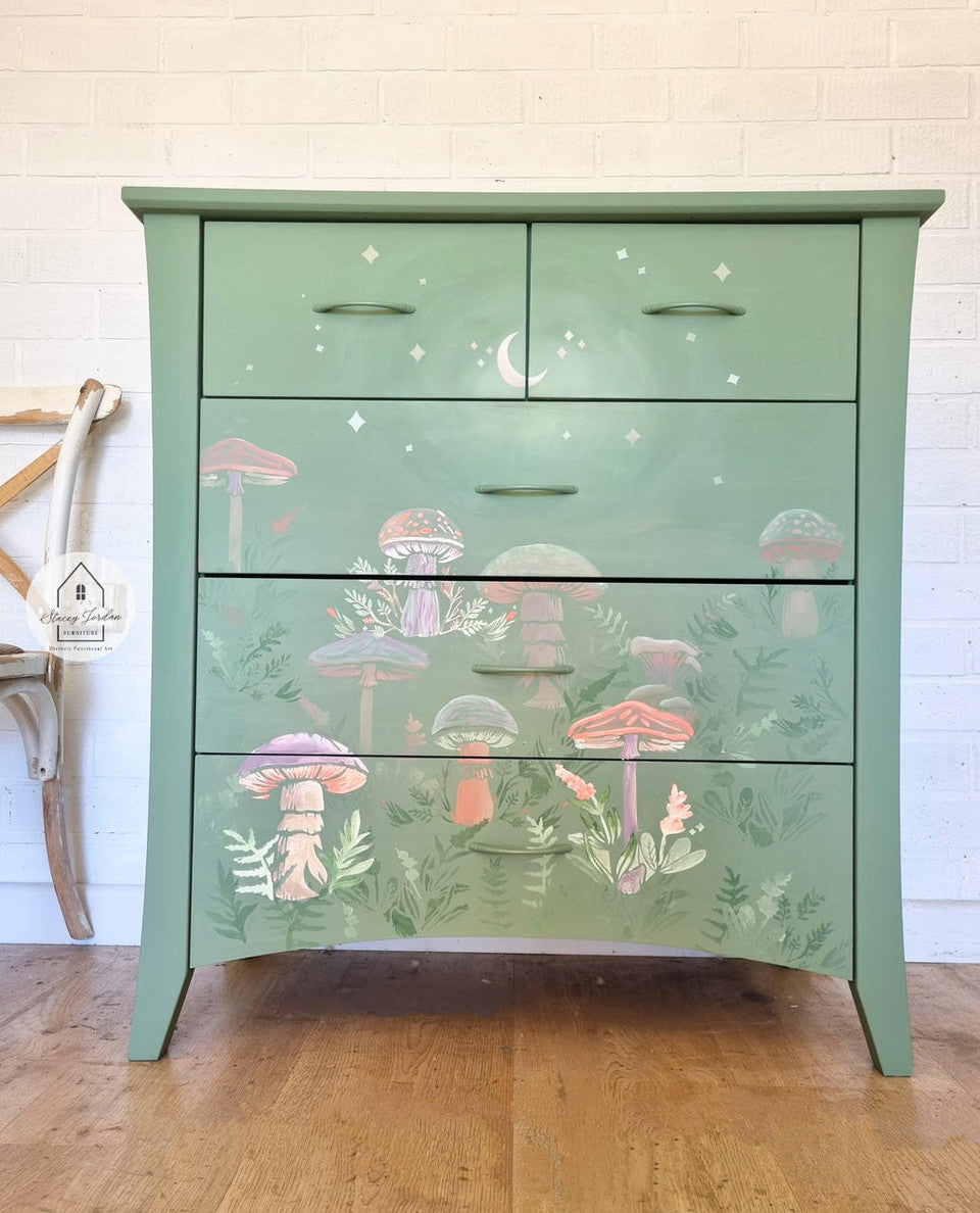 Belles and Whistles Stencil 7" x 9" / Dixie Belle Paint