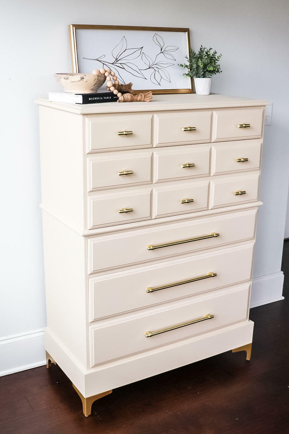 Sand Castle / Dixie Belle Silk Mineral Paint