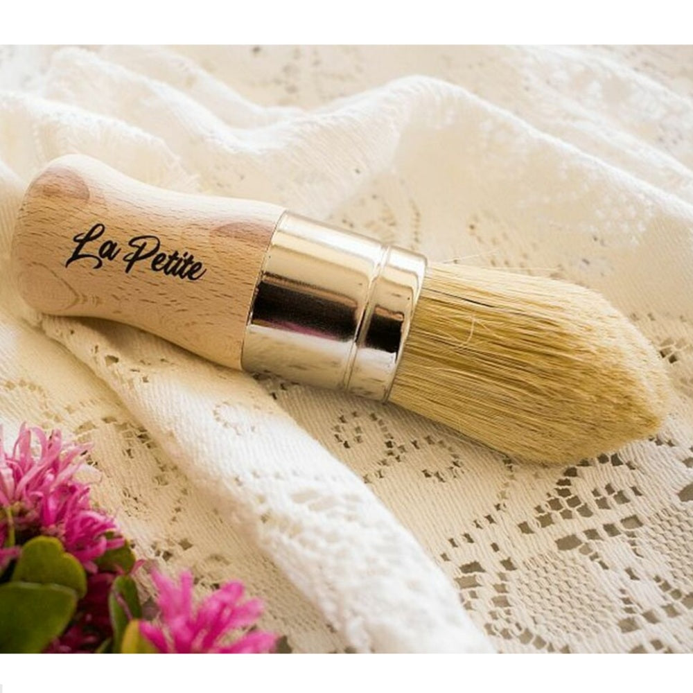 La Petite Brush / Dixie Belle Chalk Mineral Paint